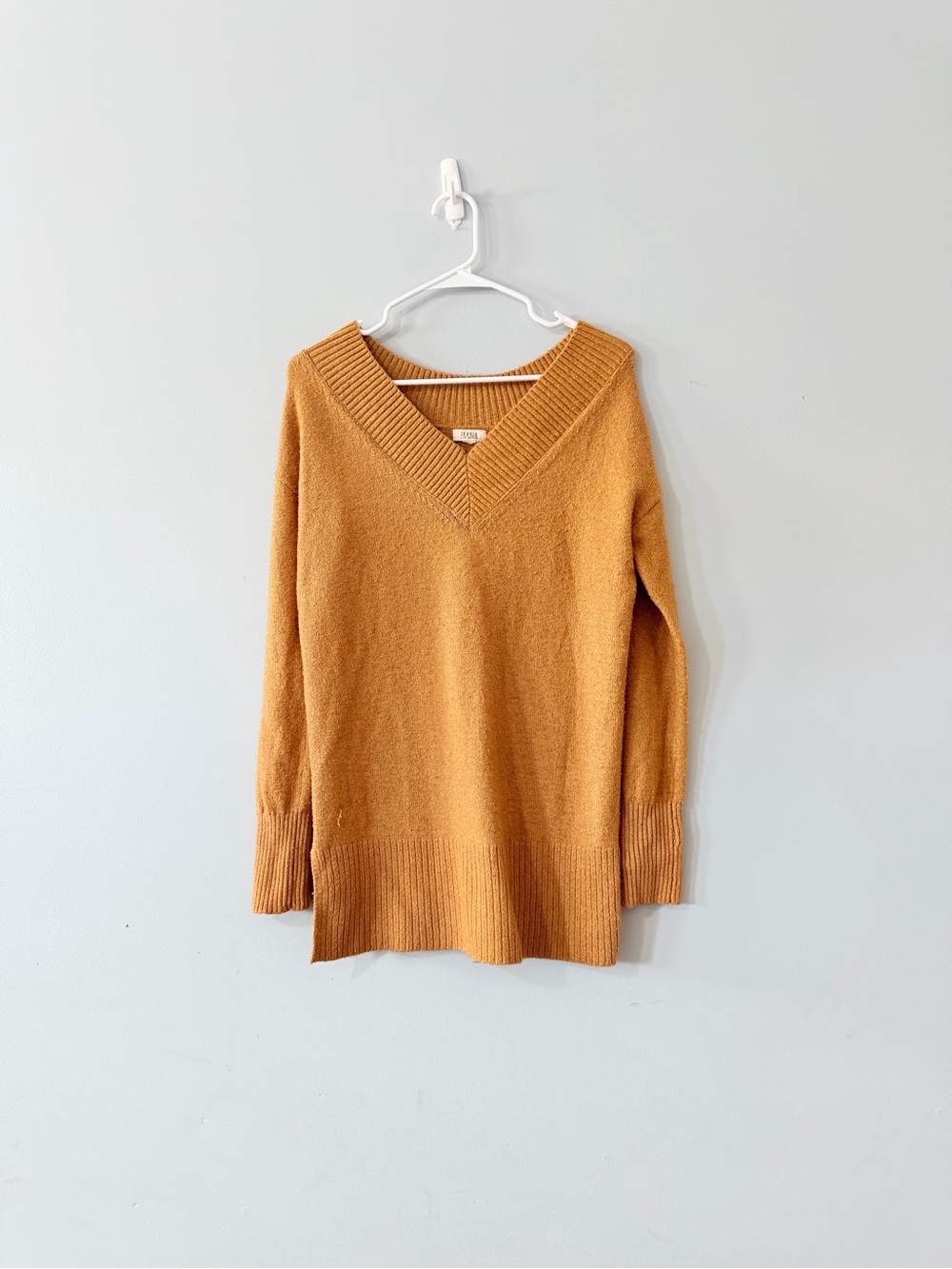a.n.a V-Neck Sweater in Mustard Gold
